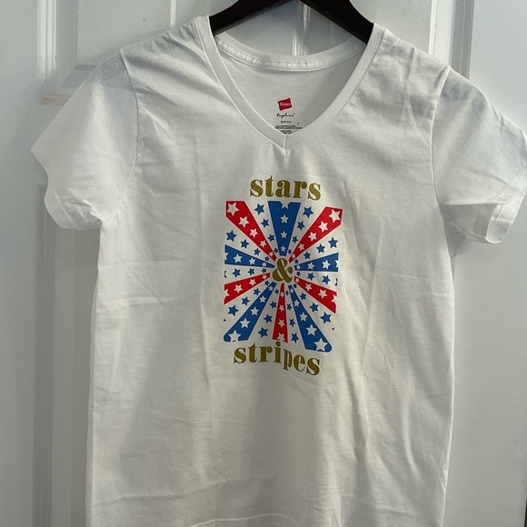 NWOT Hanes Stars & Stripes T-Shirt - Women’s Size Small - Picture 2 of 6